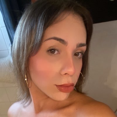 Femme transgenre//dépressive gaucho et libre🔞😈 on discute de tout sans tabou 😋