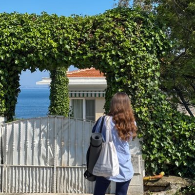 mervenuruluhan's profile picture. 