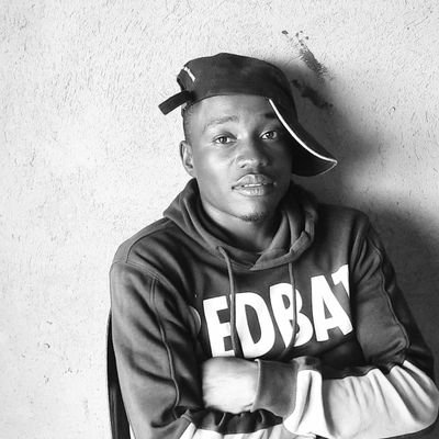 Gudiboi01's profile picture. Commenter🇿🇦🤚
Venda ndi Hayani🙏