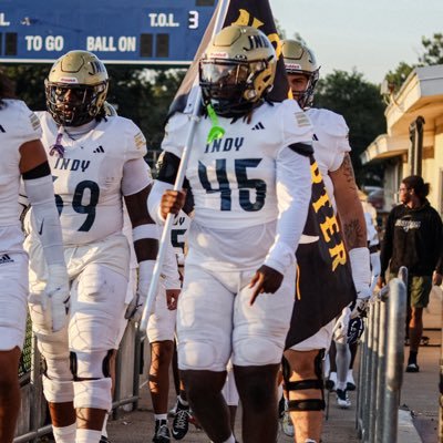 NCAA ID# 2312183940 Hudl ~ https://t.co/38HrfnJm0L Redshirt freshman 5’11 225 LB @DreamU_IndyFB (2025 Dec Grad)