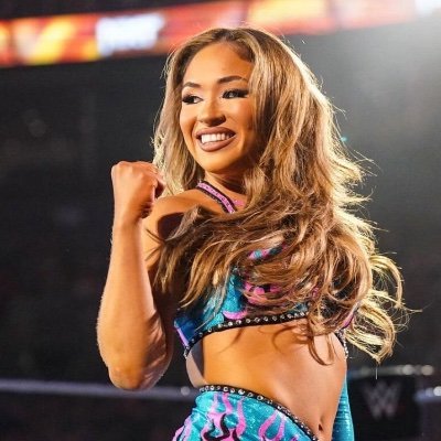soy el fuego que pensaste que podías controlar. 🔥.𖥔 ݁ ˖ ╱ parody. not @lolavicewwe.