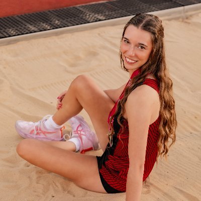 Linn-Mar HS | Track | 2x All-American | 2024/25 IGHSAU 4A State LJ Champion |
Jumps & Sprints | LJ:20-8.25, 60:7.86, 100:12.45, 200:24.96