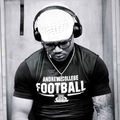 EmBrewsterr's profile picture. | WR | 5'11/170lbs | #JucoProduct #BuiltForThis