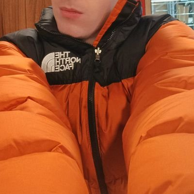 JUNE | Степной Лешийさんのプロフィール画像