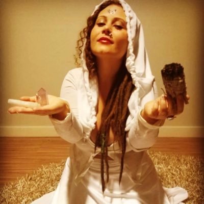 🌟 Seja sua Melhor Versão 🌟 Mão Solar Azul (Kin 87) Petista desde criança com ouvidos sempre atentos para quando Mulher seguir sendo do lado certo 🚩