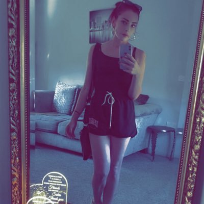 Wrensayschill's profile picture. DSD: Swyer Syndrome 46XY female (❁ᴗ͈ˬᴗ͈) 🧬
