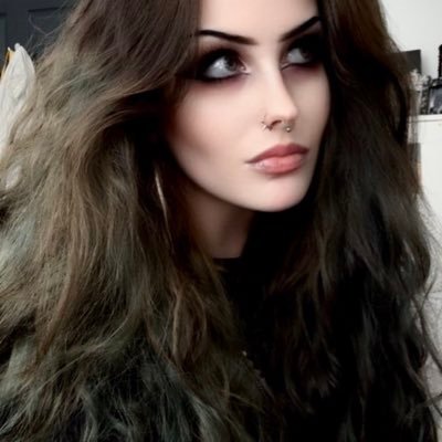 no.1 scythe fan🏹dug up against my will | vampyr | putting the bi in bitch since 02 | 🦽