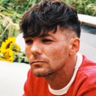 still waiting for Harry styles to come back | OP81 | AMSTERDAM N3 |
