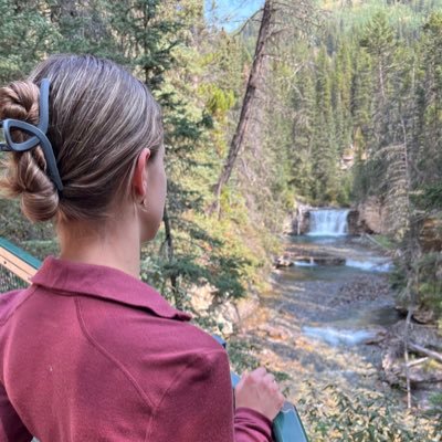 HandieHolly's profile picture. Independent Ottawa based companion 🥂