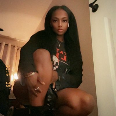 I’m just a girl 💁🏾♀️ My homies call me BeeJay 💋