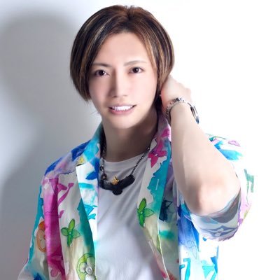 goros5050's profile picture. 歌舞伎町完全新規店の2部の店舗責任者、レギュラー募集中（総売、歌舞伎1の給料、売上アベ3桁から特別条件有）/気楽にDMください/美容整形、歯オールジルコニア、全身脱毛/趣味-パーソナルジム、刺青-和彫総手彫、大衆演劇、ゴローズ、愛犬家