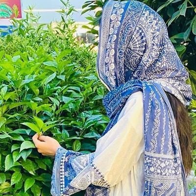 Kainat_Bhatti88's profile picture. You are your own brightest star. Make a decision for yourself and stop trying to please everyone.✨🖤