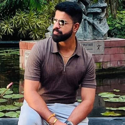 I’m desirable,Period ! Wanderlust | Day Dreamer | 5’11feet | ♡ | Uttarakhandi Brahmin | Meri Awaaz hi Pehchaan hai | An Optimist | A Great Cook & Foodie | ❤︎₊