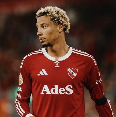 empleado en @LFC. Las mejores camisetas en https://t.co/hxA2LQnsXH