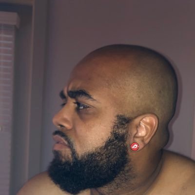 ChiefsDeau's profile picture. I am a author ✍🏾 , Motivational Speaker, Musicians #chiefskingdom