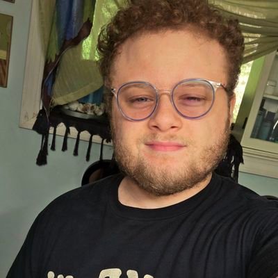 he/him 😐
https://t.co/vsyFxnCPW7
Free Palestine 🇵🇸
29🤨
Albino Black Dude 👻
Musician 📻
Smite Streamer🥺⚡
Gamer 🎮
Used to be an actor 🤣
ARTPOP Stan 😤