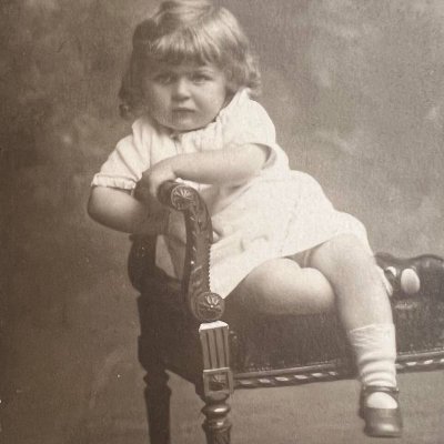 Marina_Jones_2's profile picture. Jewelry Dealer 💎 | Former Data Architect 📊 | Cross-industry Entrepreneur 🚀
From data to diamonds, I love every precise and sparkling choice.