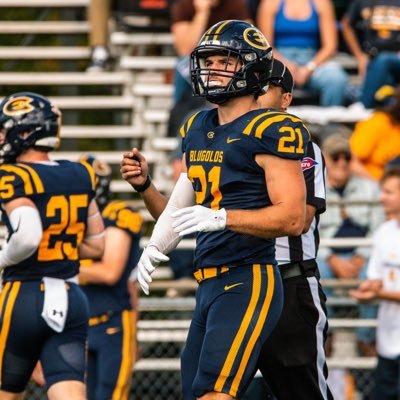 Rice Lake, WI | 2025 | 6’1 185 ATH/SS/RB | 3.6 GPA | 315 Bench | 365 Squat | 245 Clean | 🏈#18 | 3 sport athlete | 📞- (715)-651-8799 durandconnor210@yahoo.com
