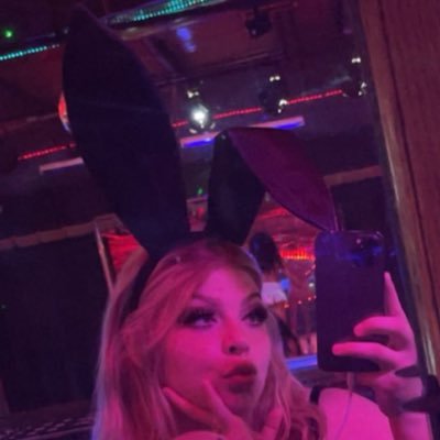BLACK. OWNED. MILF. Snowbunny bred & whiteboi drainer for Black Excellence. ♠️ Black breed x2 🤰🏼branded ♠️♠️ hot wife ❤️