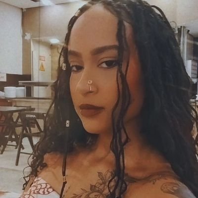 SouzaRafinha0's profile picture. Desabafos, opiniões e bobagens de uma cientista social em formação 💛