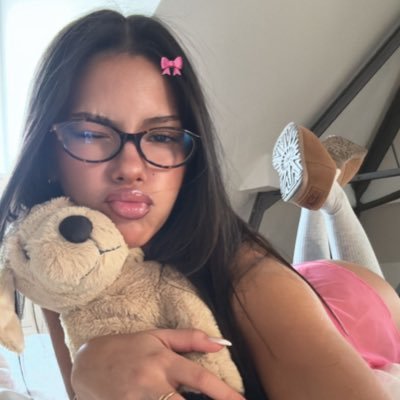 @lilyscoraline