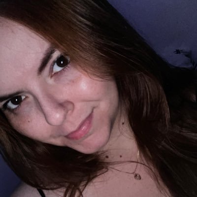 “pena eu ser uma ruiva tatuada dos peitao grande não resolver meus problemas.”