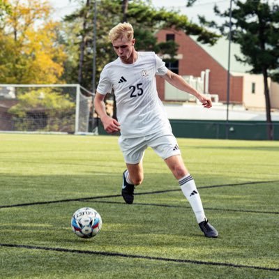 _evang15's profile picture. 19, footballer 🏴󠁧󠁢󠁥󠁮󠁧󠁿 /🇺🇸| @AQMensSoccer