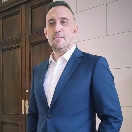 🎓 Politólogo.
🌎 Comprometido con las instituciones y los procesos electorales.
🎯 Te ayudo en Diseño, Estrategia y Comunicación Política.