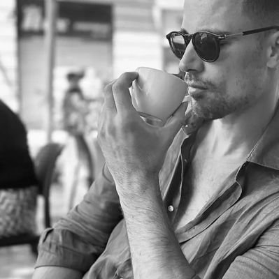 Plastic Surgeon 😷 Single Father.
Belgrade, Serbia 🇷🇸