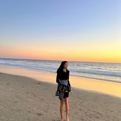 A single mother, living alone in Los Angeles, strives to live every day to be the best version of herself 🇺🇸 #Innovation