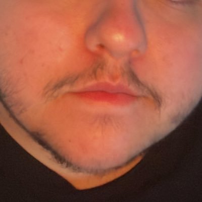 18+ NSFW retweets of stuff I find hot and don’t own. I’m 22