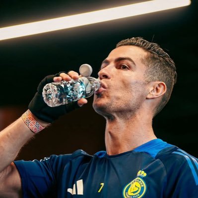 Desde siempre en el lado correcto de la historia | Cristiano Ronaldo 🐐| ¡Hala Madrid! 🤍 (Fan Account)