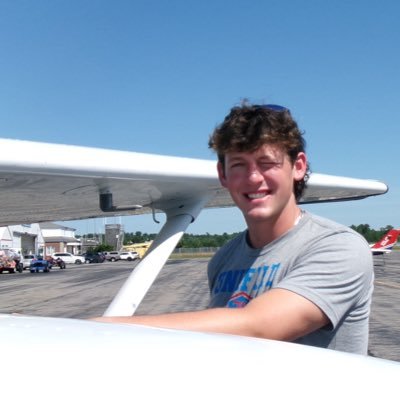 JetJones28's profile picture. LHS Baseball ‘25 | UVU Baseball #49