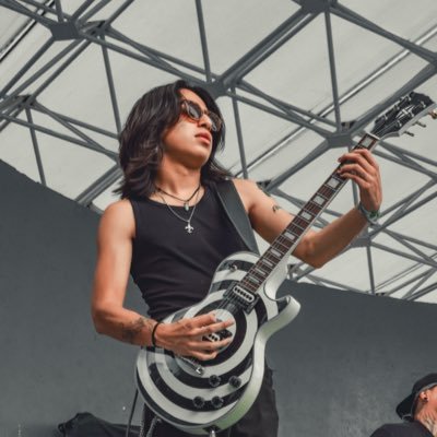 pabloflowers666's profile picture. 🟥⬜⬛