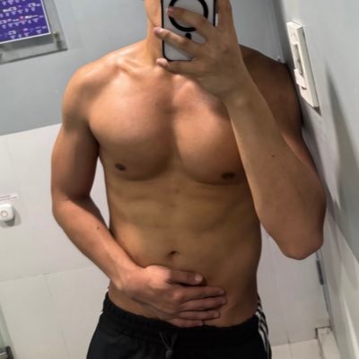 If u ever find me in bumble/tinder/grindr/whatever dating app, that ain’t me. Pls report. 😊