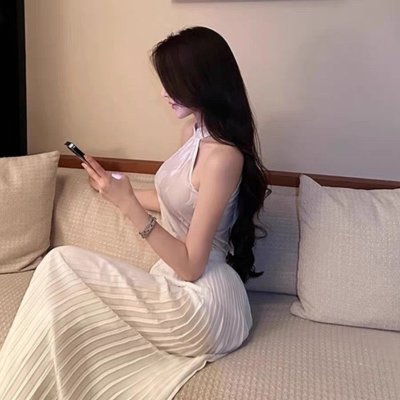 Jawharah35's profile picture. Success is not final, failure is not fatal: It is the courage to continue that counts.👑