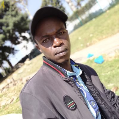 MueshJemoh's profile picture. Singing