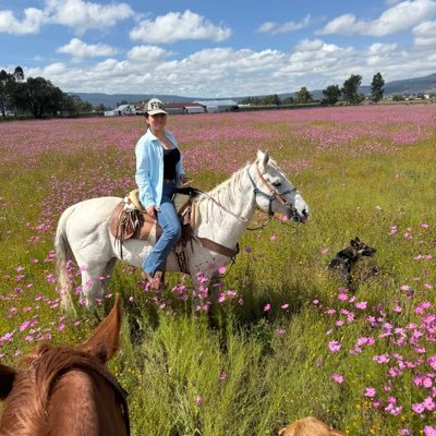 CelesteTD003's profile picture. “La vida cuesta arriba, pero la vista es genial" 💓🦋🌊🐚⚓️