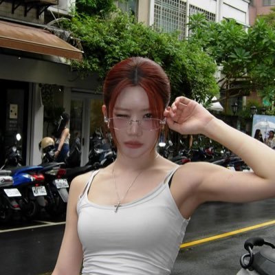 that one ommf that’s too gl+kim lip pilled | 20 | she/her | 🇲🇲🇹🇭🏳️🌈