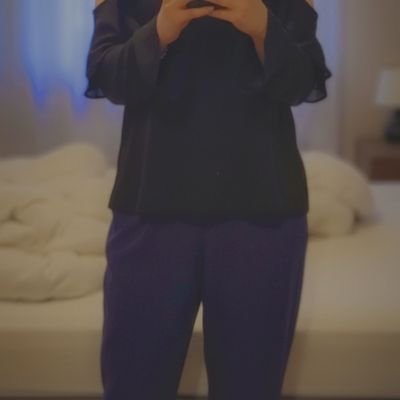 bulgeirl's profile picture. yes its that big | I was born like this