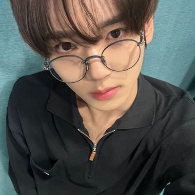 0_viniee's profile picture. . 
#studyacc
#studytwt