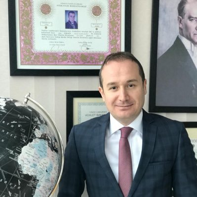 halililkercelik's profile picture. AÜHF. Avukat.