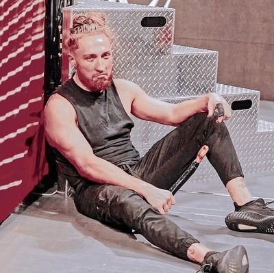 crxwnofbritain's profile picture. not real. ㅤ  ㅤ ㅤ | 𝗍𝗁𝖾 𝖡𝗋𝗎𝗂𝗌𝖾𝗋𝗐𝖾𝗂𝗀𝗁𝗍 
 ㅤ 𝐓he 𝖜𝖊𝖎𝖗𝖉 and wonderous ㅤ  ㅤ  ㅤ  ㅤ ㅤ  ㅤ ㅤ  ㅤ  ㅤ 𝐓he sublime and 𝖚𝖓𝖐𝖓𝖔𝖜𝖓.
Single