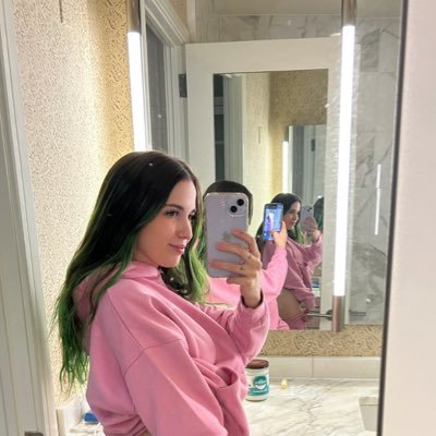 Down for free nudes and hot 🥵 sexting dm me let trade hot 🥵 pics 🥶