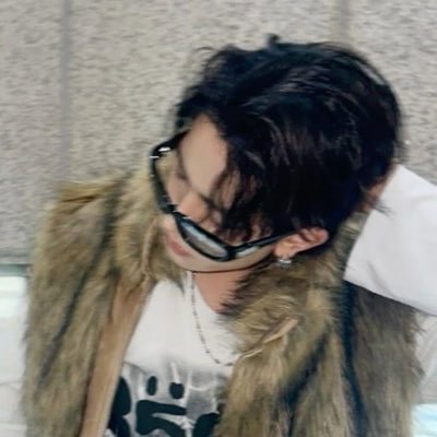 #HEESEUNG: oh you make me go crazy over you baby