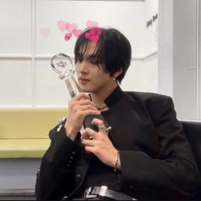 bellahaechann's profile picture. sayang nct