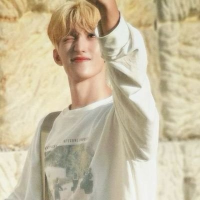 oomf dedicated to crying over 2minbin💌
saw skz 11/7/2025