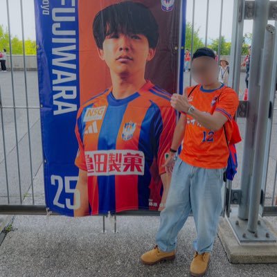 re__17n's profile picture. 01 #25 #8