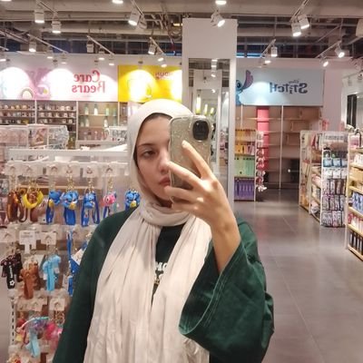 janaewias's profile picture. such a loud personality in a quiet girl

|Languages student