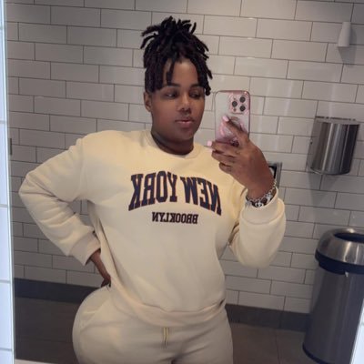 Lucia7539828273's profile picture. 